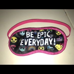 s̲̅l̲̅e̲̅e̲̅p̲̅i̲̅n̲̅g̲̅ e̲̅y̲̅e̲̅ m̲̅a̲̅s̲̅k̲̅